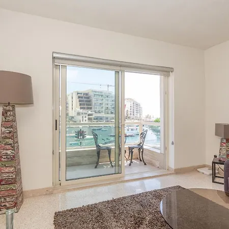 Spinola Bay Seafront Private Lejlighed *